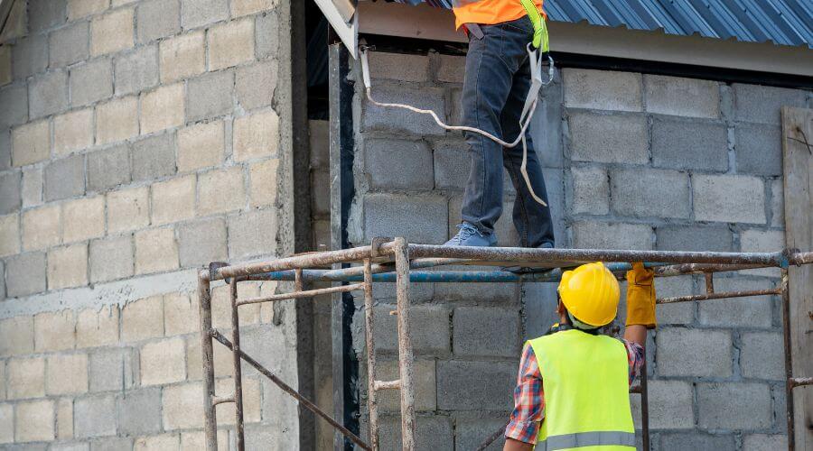 Professional residential roofers in La Harpe, IL